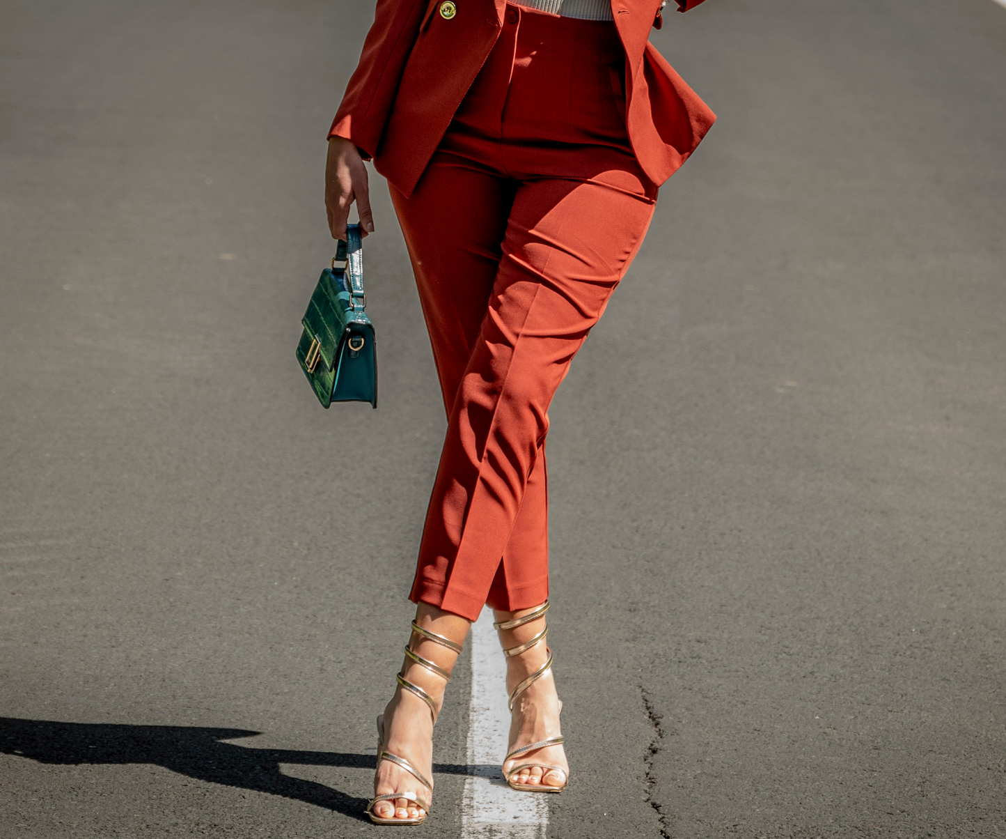 Pantalon de costume femme couleur orange rouille