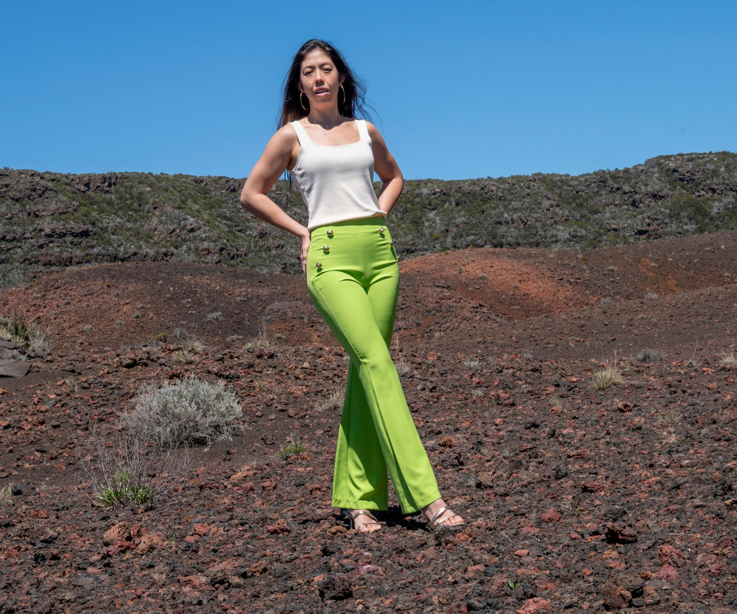 Pantalon femme habillé taille haute avec bas évasé couleur vert fluo