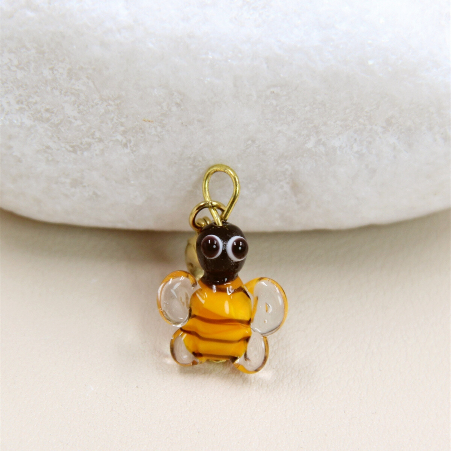 Pendentif charm's abeille verre et acier inoxydable