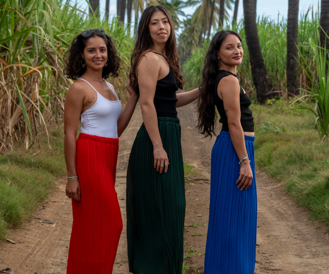 Trio de pantalon plissé rouge vert et bleu fluide et léger 