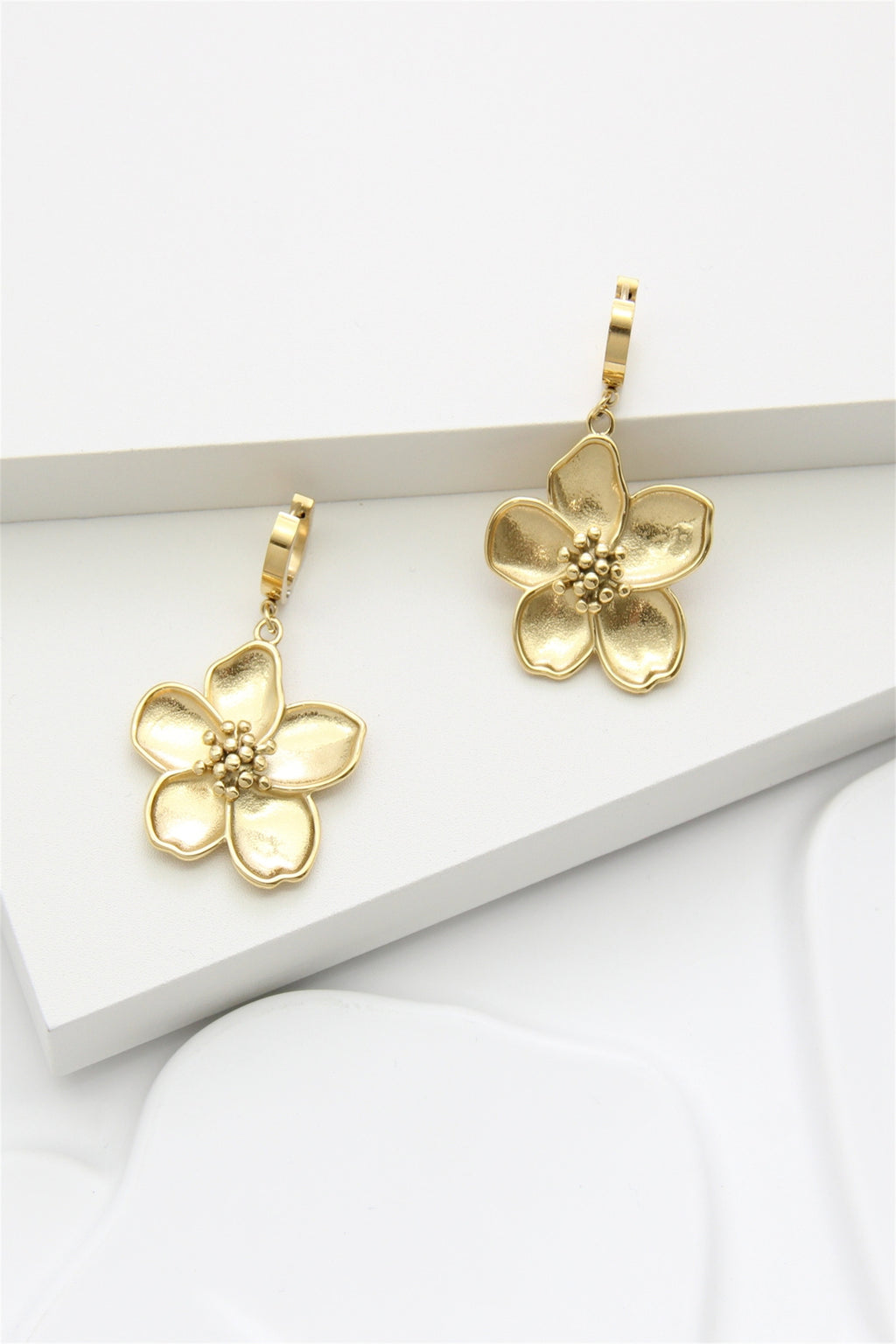 Boucles d'oreilles fleur de cerisier acier inoxydable SÉOUL