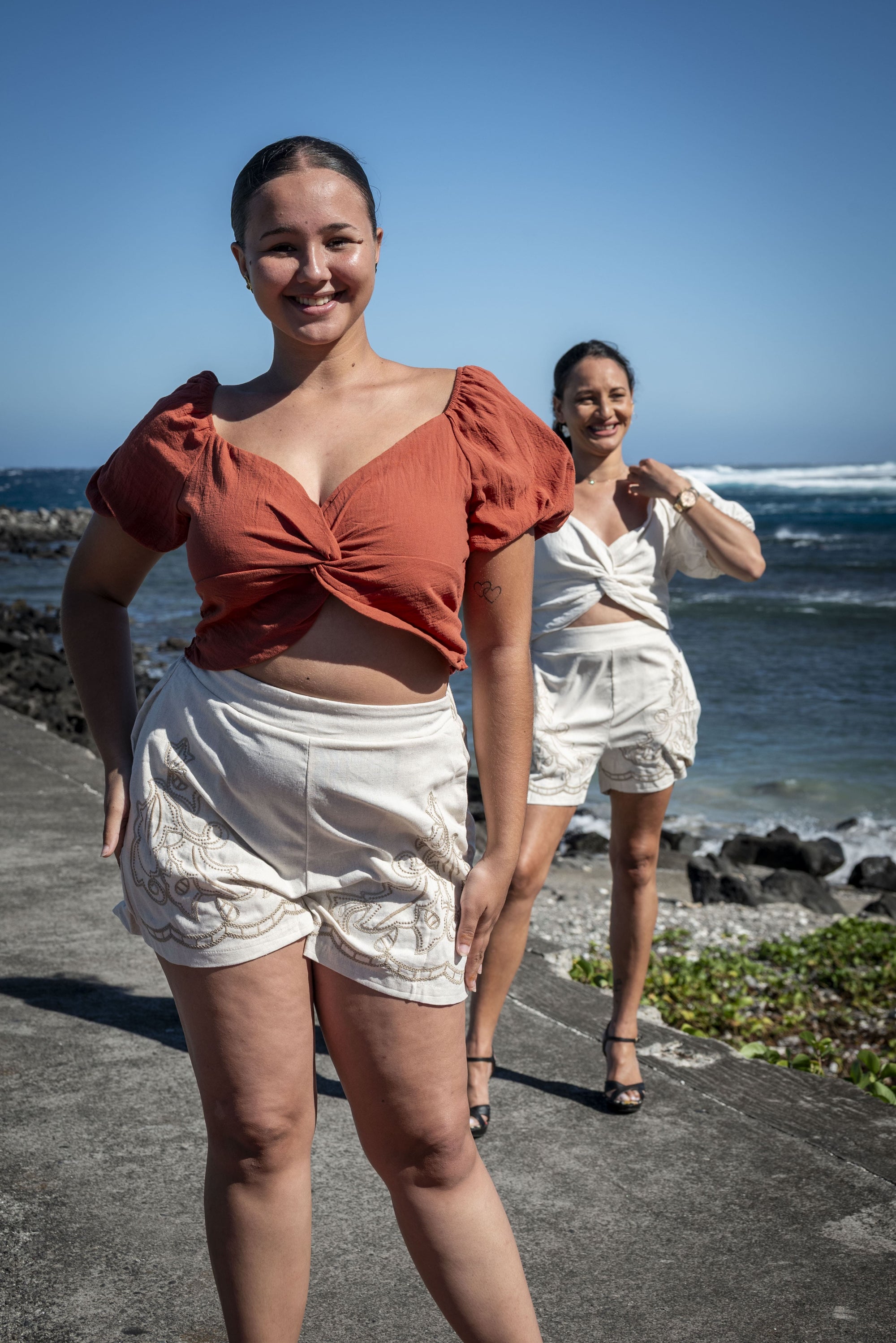Short en coton brodé ZAHARA